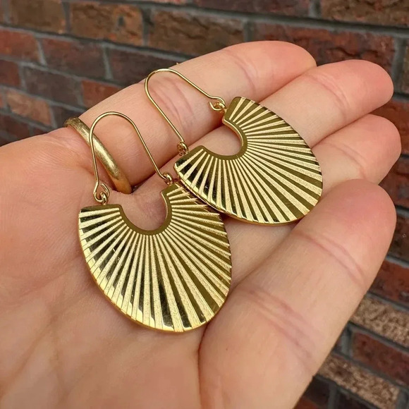 Crescent 18K Gold Plated Stainless Steel Waterproof Earrings - Picture 5 of 11